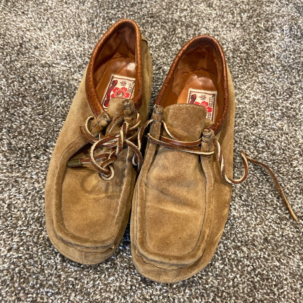 Vintage lucky brand suede chukka booties